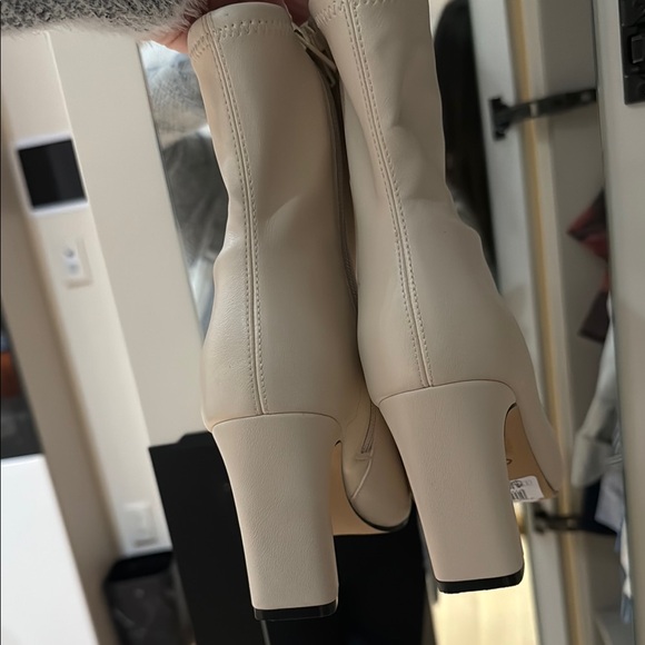 ALDO White Leather Booties - Picture 5 of 7
